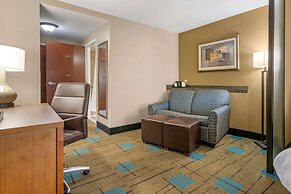 Comfort Suites near MCAS Beaufort