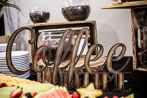 Cambridge Hotel and Conference Centre