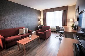 Cambridge Hotel and Conference Centre