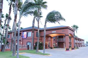 Texas Inn and Suites McAllen at La Plaza Mall and Airport