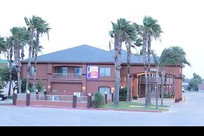 Texas Inn and Suites McAllen at La Plaza Mall and Airport