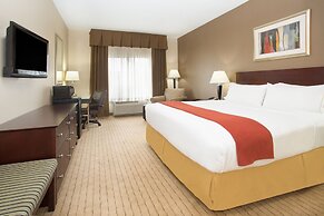Holiday Inn Express & Suites Minot by IHG