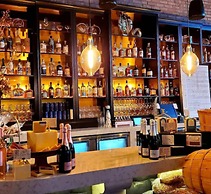 The O Hotel, Trademark Collection by Wyndham