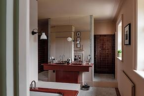 Cowley Manor Experimental