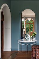 Cowley Manor Experimental