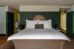 Cowley Manor Experimental