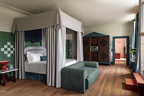 Cowley Manor Experimental