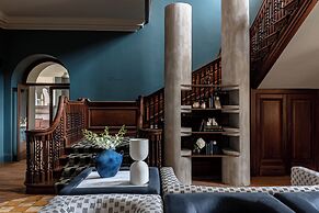 Cowley Manor Experimental