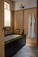 Cowley Manor Experimental