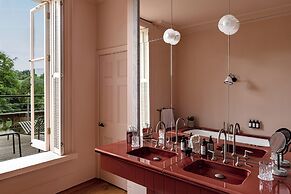 Cowley Manor Experimental