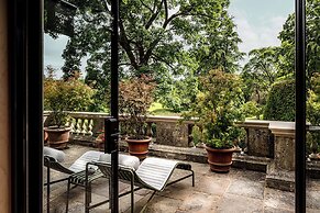 Cowley Manor Experimental