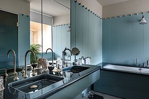 Cowley Manor Experimental