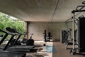 Cowley Manor Experimental