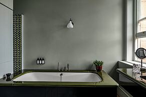 Cowley Manor Experimental