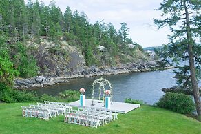 Rockwater Secret Cove Resort