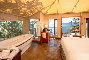 Rockwater Secret Cove Resort