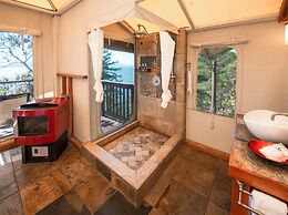 Rockwater Secret Cove Resort