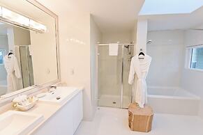 Rockwater Secret Cove Resort