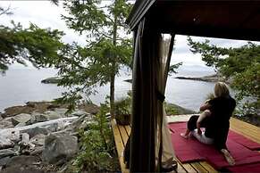 Rockwater Secret Cove Resort