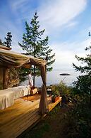 Rockwater Secret Cove Resort