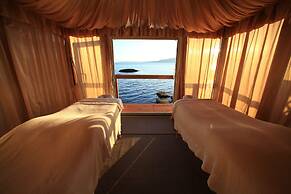 Rockwater Secret Cove Resort