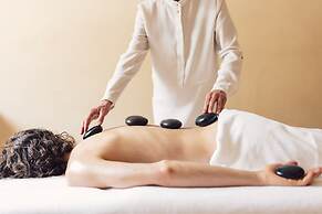 Alpenpalace Luxury Hideaway & Spa Retreat