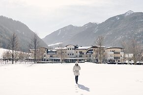 Alpenpalace Luxury Hideaway & Spa Retreat