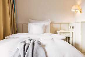 Alpenpalace Luxury Hideaway & Spa Retreat