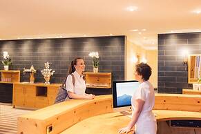 Alpenpalace Luxury Hideaway & Spa Retreat