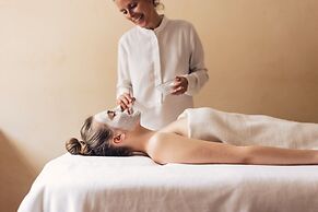 Alpenpalace Luxury Hideaway & Spa Retreat