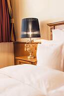 Alpenpalace Luxury Hideaway & Spa Retreat