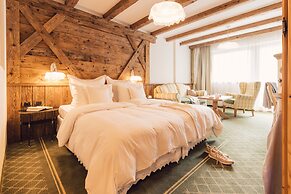 Alpenpalace Luxury Hideaway & Spa Retreat