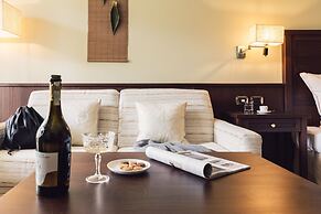 Alpenpalace Luxury Hideaway & Spa Retreat