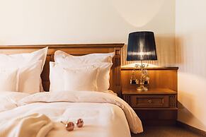 Alpenpalace Luxury Hideaway & Spa Retreat