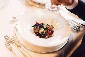 Alpenpalace Luxury Hideaway & Spa Retreat