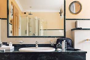 Alpenpalace Luxury Hideaway & Spa Retreat