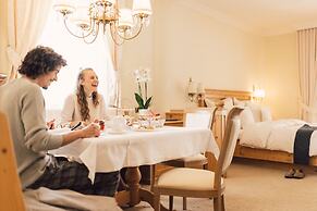 Alpenpalace Luxury Hideaway & Spa Retreat