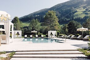 Alpenpalace Luxury Hideaway & Spa Retreat