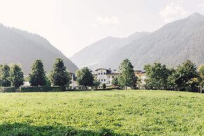 Alpenpalace Luxury Hideaway & Spa Retreat