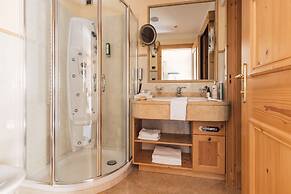 Alpenpalace Luxury Hideaway & Spa Retreat