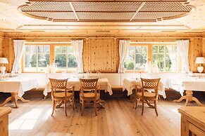 Alpenpalace Luxury Hideaway & Spa Retreat