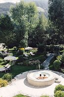 Alpenpalace Luxury Hideaway & Spa Retreat