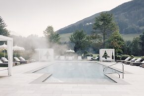 Alpenpalace Luxury Hideaway & Spa Retreat