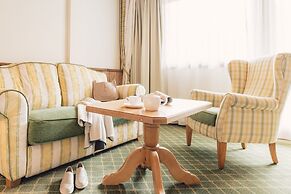 Alpenpalace Luxury Hideaway & Spa Retreat