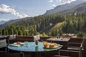 Faloria Mountain Spa Resort