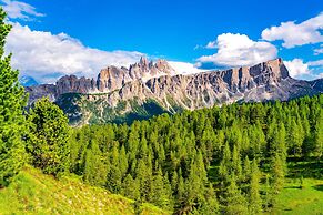 Faloria Mountain Spa Resort