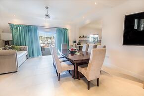 Bay Gardens Beach Resort and Spa