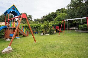 Sea View Village - Studios & Apartments