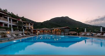 Sea View Village - Studios & Apartments