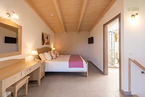 Sea View Village - Studios & Apartments